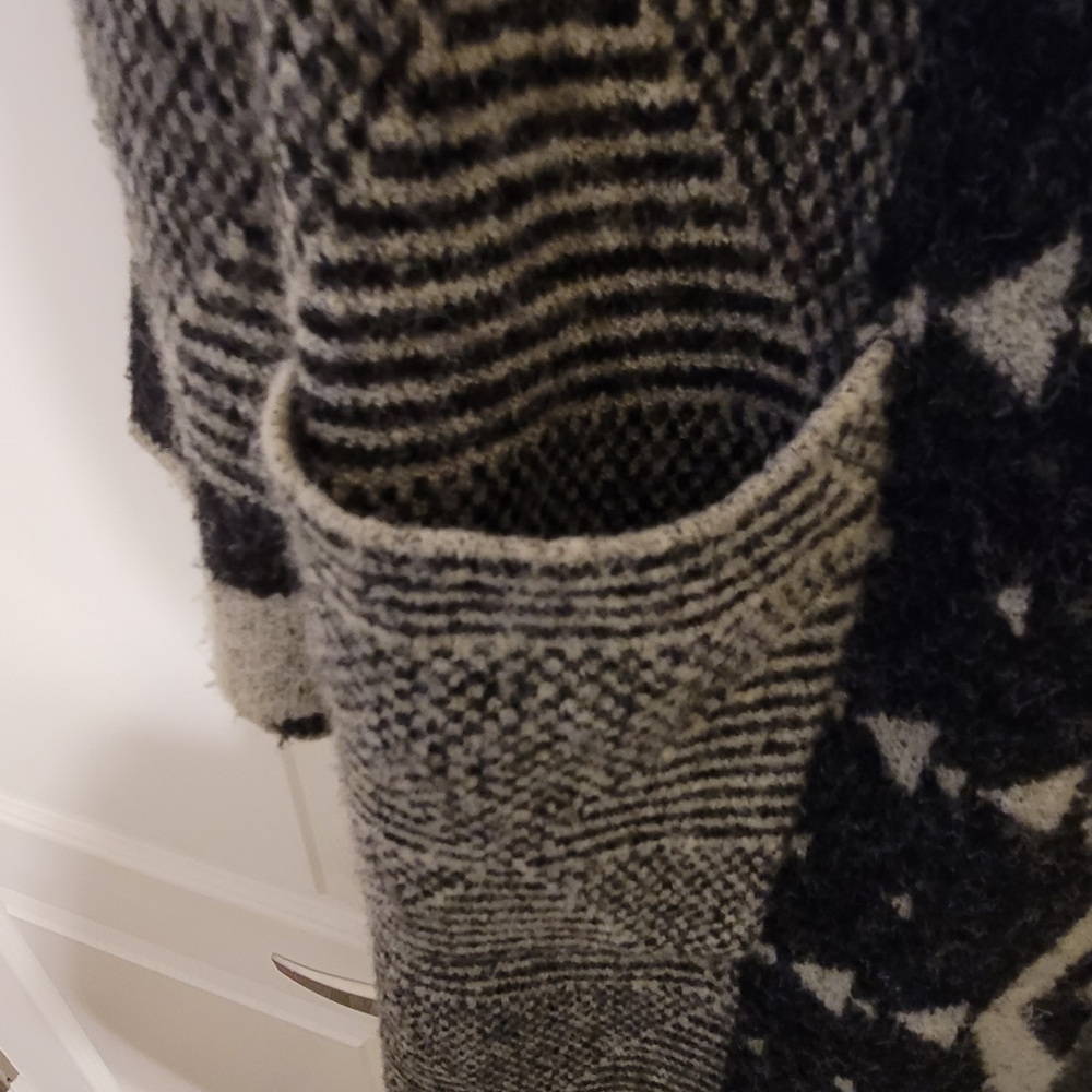 Cyrus Sweater - Picture 3 of 5
